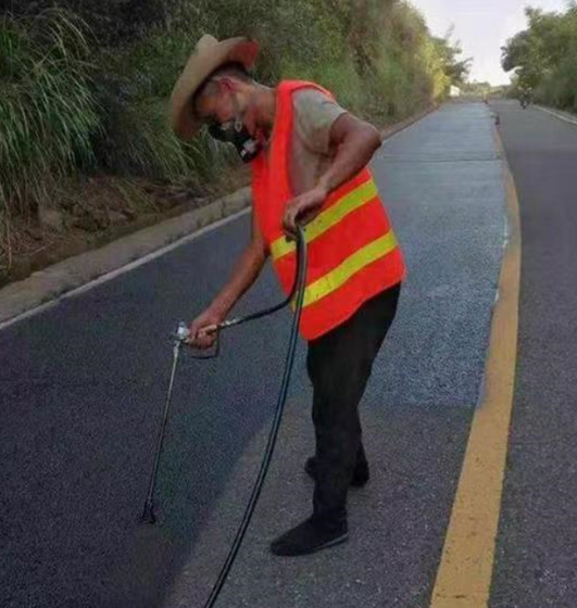 黄南路面喷涂翻新彩色步道施工方案