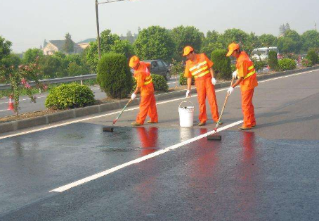 黄南 彩色路面喷漆维修改色的使用寿命有多长？